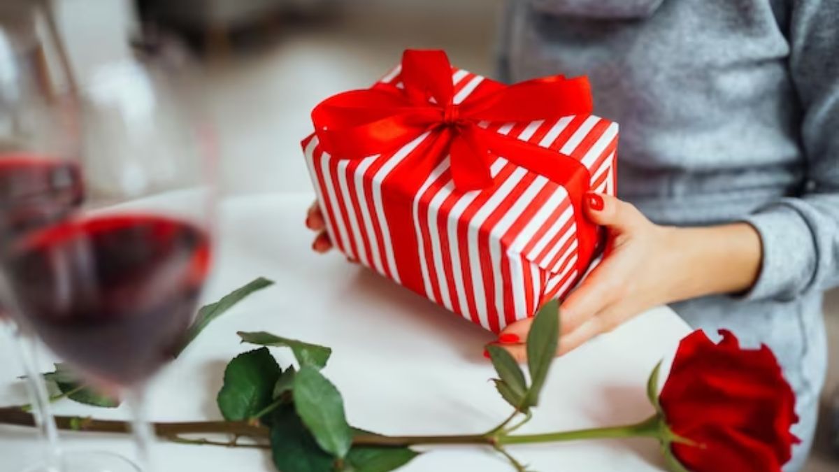 Best Valentine's Day Tech Gifts For Your Partner: Celebrate The Day Of Love