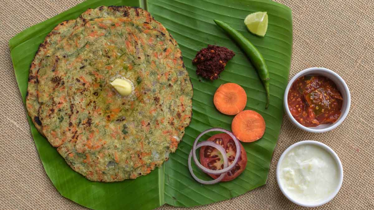 Akki Roti Recipe: Give A Healthy Start To Your Mornings With This Karnataka's Iconically Indian Dish 