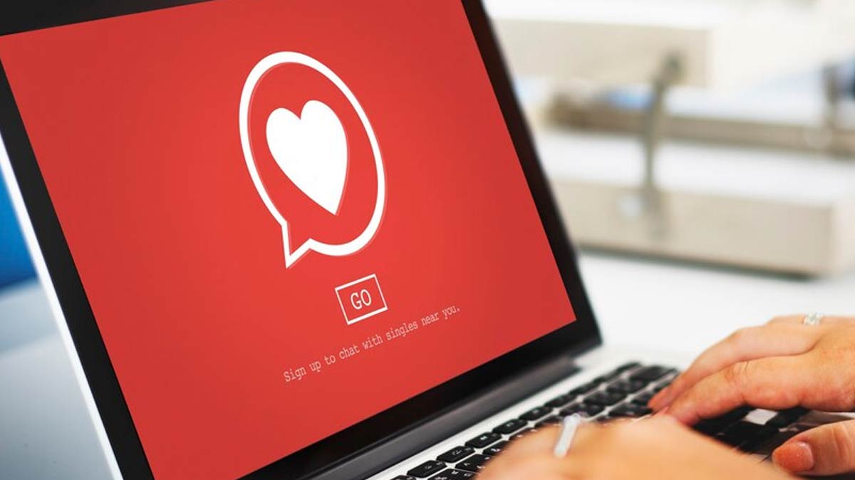 Swipe Right, But Watch Out: Protect Yourself From Valentine's Day Scams Online